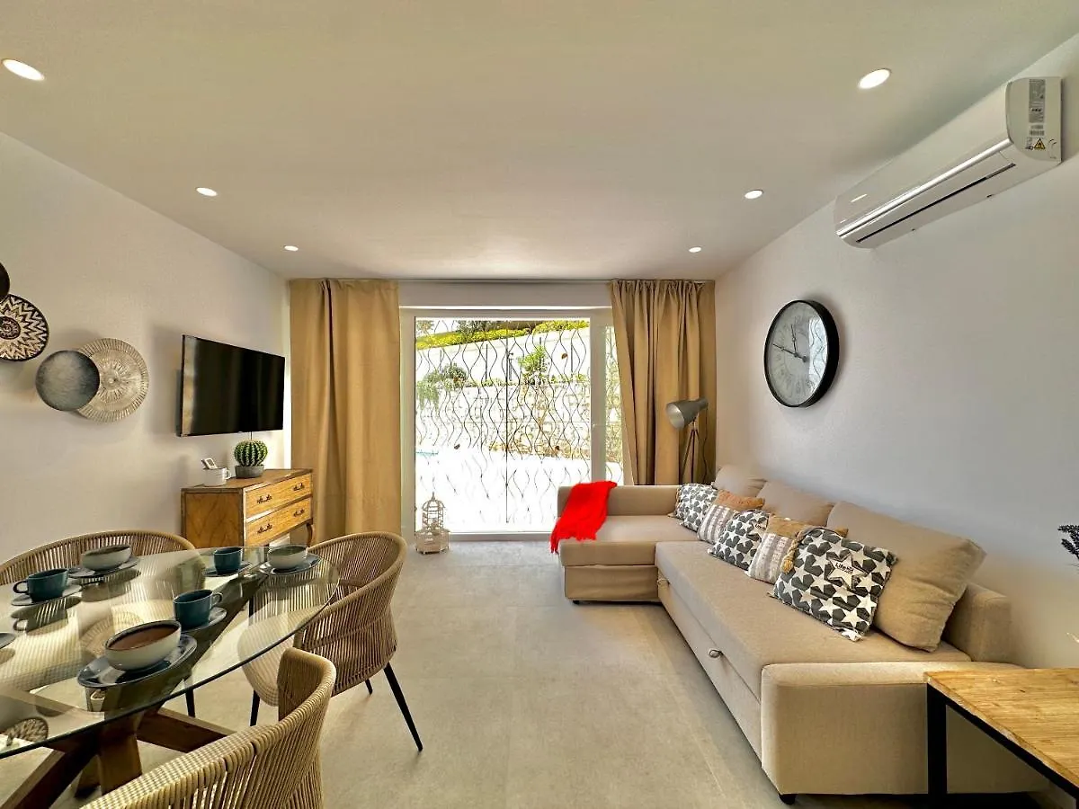 Aparthotel Loft 18 Beachfront Marbella Center