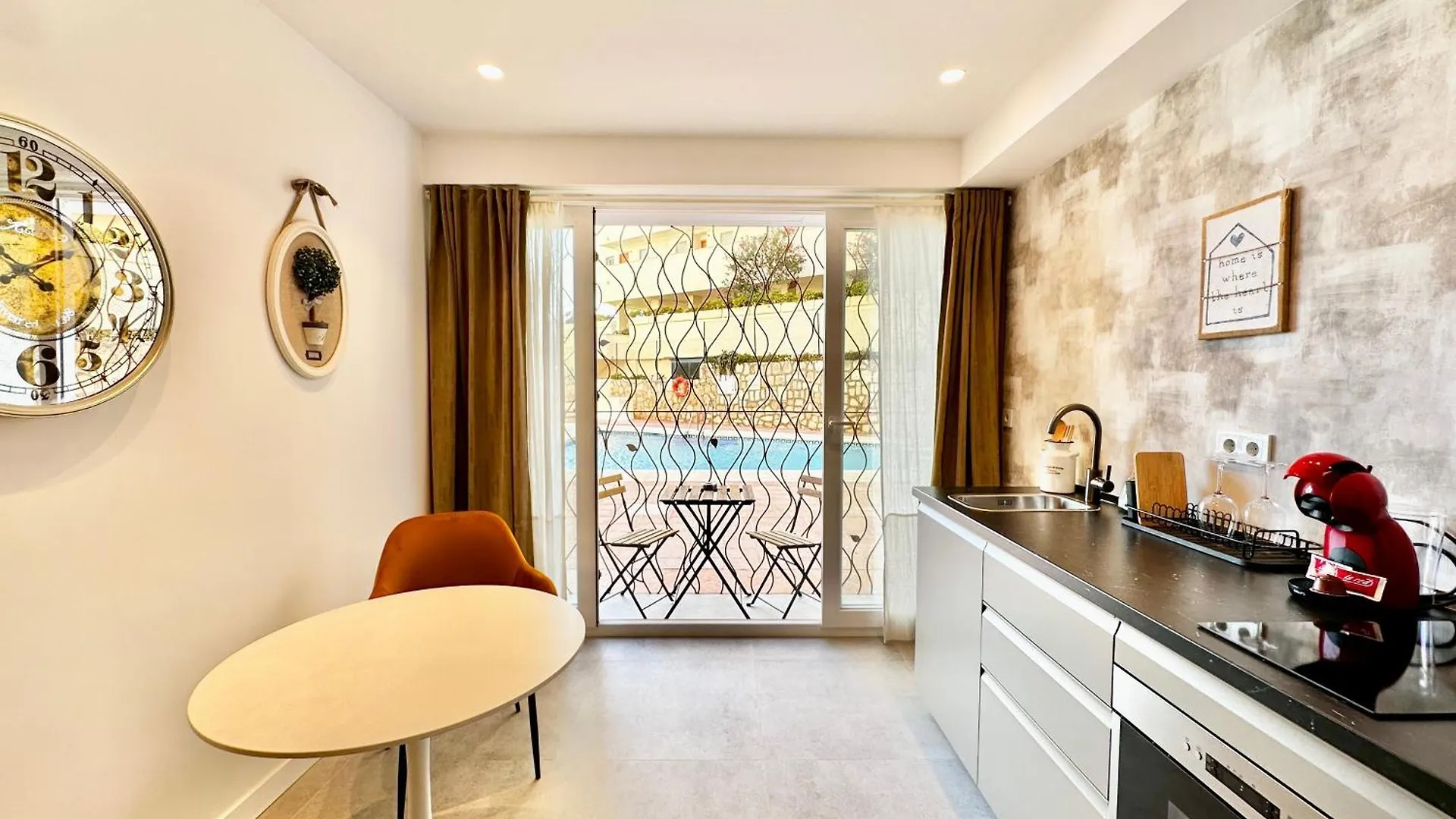 Loft 18 Beachfront Marbella Center 0*,  Spain