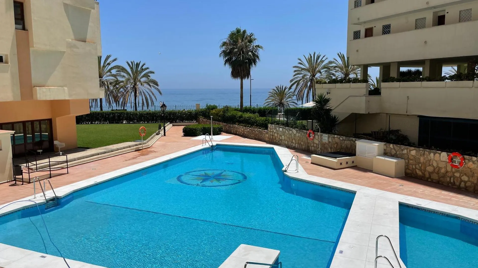Loft 18 Beachfront Marbella Center Aparthotel